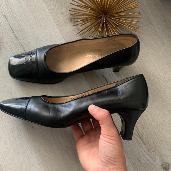 Salvadore Ferragamo‎ Square Cap Toe Block Heel Logo Pump 9 black patent leather - Picture 1 of 11